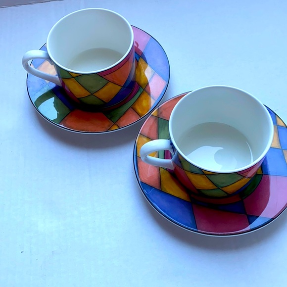 Victoria and Beale prism cups and saucers - Picture 1 of 7